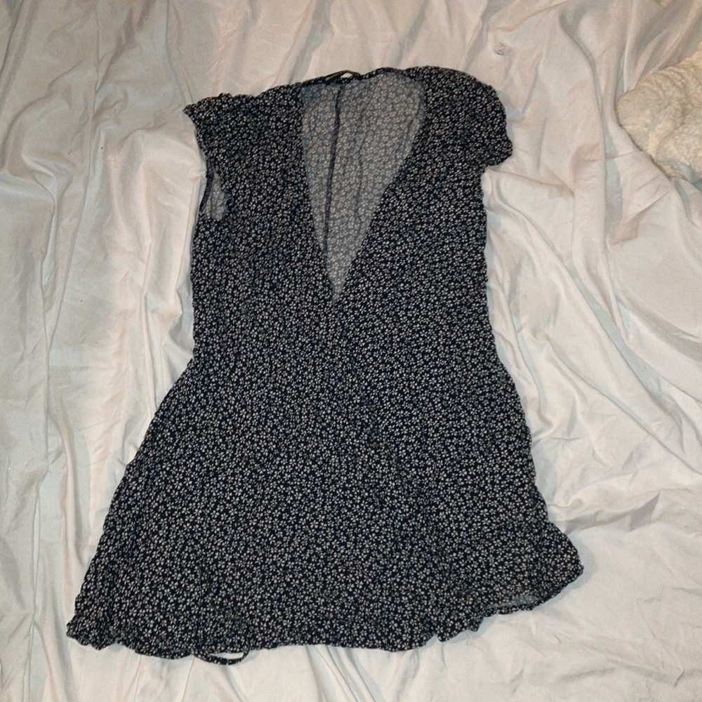 Brandy Melville Disty Floral Print Wrap dress